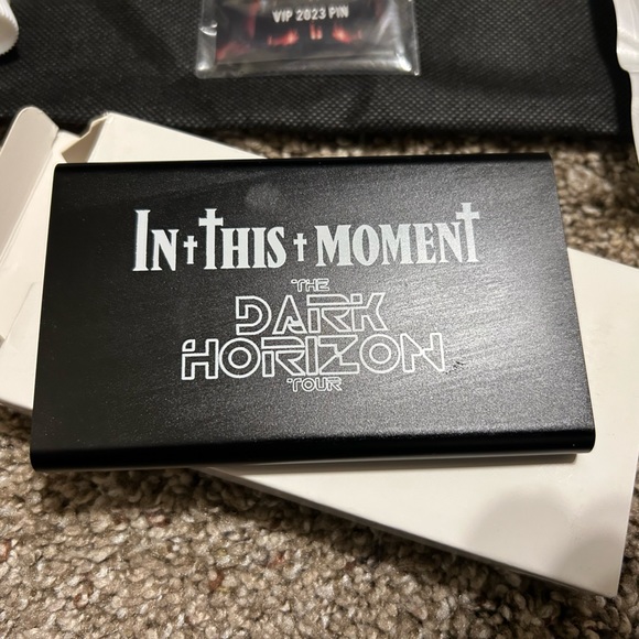 In This Moment VIP 2023Meet & Greet Lanyard Pin Blood Bag Jump Drive Charger Bag - Picture 3 of 7